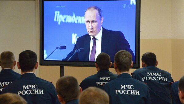 Трансляция пресс-конференции В.Путина в городах России - Sputnik Беларусь
