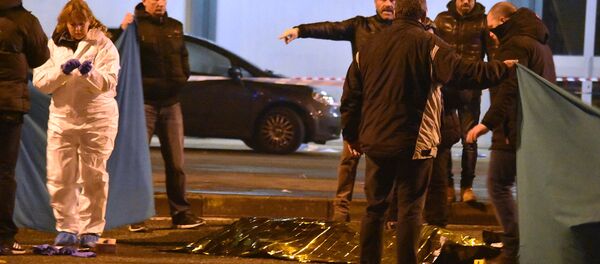 Итальянская полиция Милана оцепила площадь после перестрелки между полицией и подозреваемым в теракте в Берлине - Sputnik Беларусь