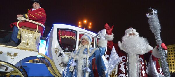 Шествие Дедов Морозов Шествие Дедов Морозов - Sputnik Беларусь