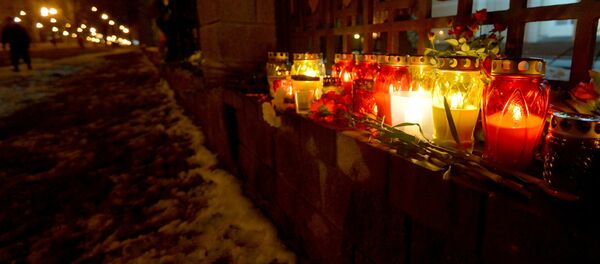 Лампады у посольства России в Минске - Sputnik Беларусь