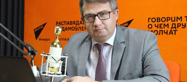Карачэўскі: Беларусі для рэкламы патрэбныя свае Хобіт і Гульня тронаў Карачэўскі: Беларусі для рэкламы патрэбныя свае Хобіт і Гульня тронаў - Sputnik Беларусь