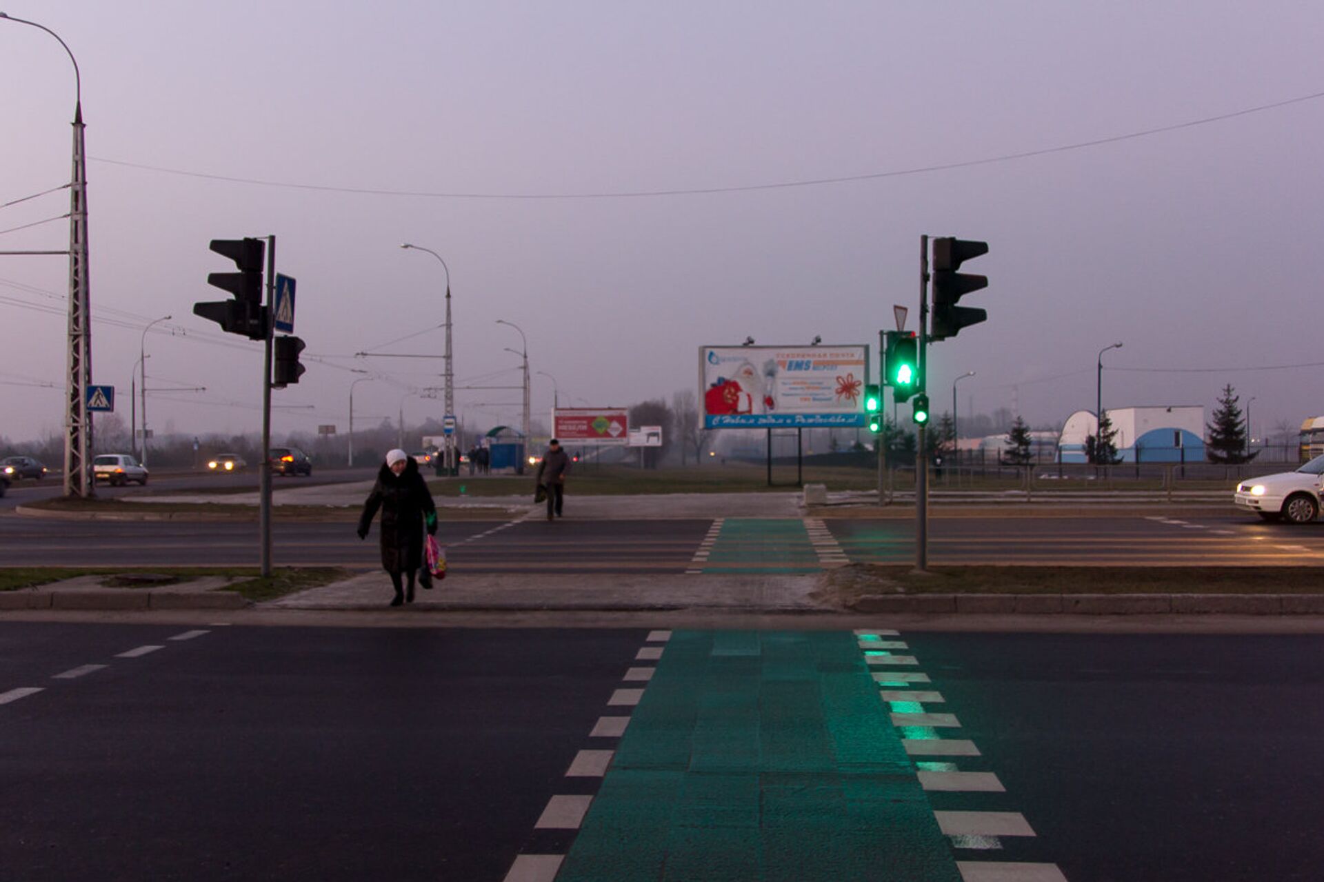 Первый в городе велосветофор на улице Октябрьской революции - Sputnik Беларусь, 1920, 26.03.2026