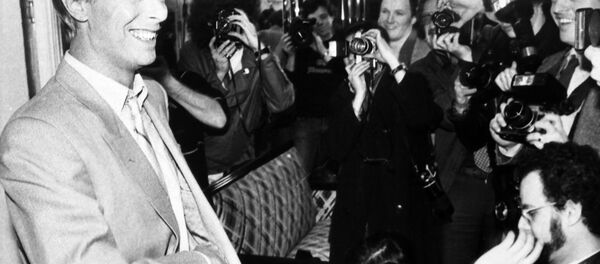 Дэвид Боуи и репортеры - Sputnik Беларусь