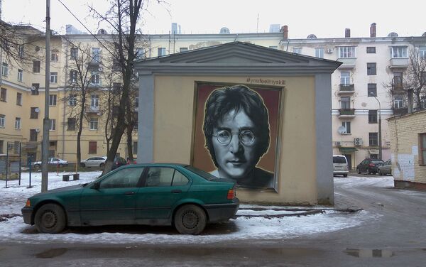 Граффити с изображением Джона Леннона - Sputnik Беларусь