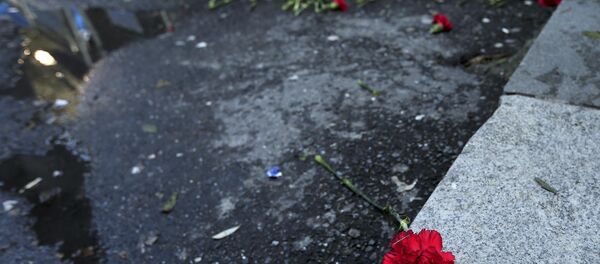 Цветы на месте теракта в Стамбуле - Sputnik Беларусь