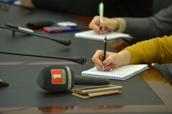 Журналисты работают в пресс-центре Sputnik - Sputnik Беларусь