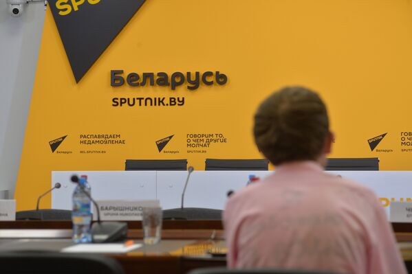 Перед началом круглого стола в пресс-центре Sputnik - Sputnik Беларусь