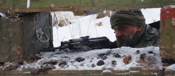 Бойцы ополчения ДНР на линии разграничения - Sputnik Беларусь