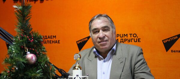 Дирижер симфонического оркестра Михаил Снитко - Sputnik Беларусь