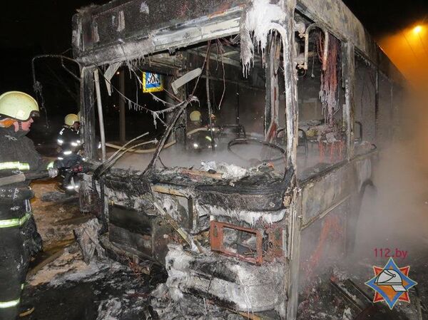 Информация о пожаре поступила в 05:56, огонь был потушен в 06:15 Информация о пожаре поступила в 05:56, огонь был потушен в 06:15 - Sputnik Беларусь