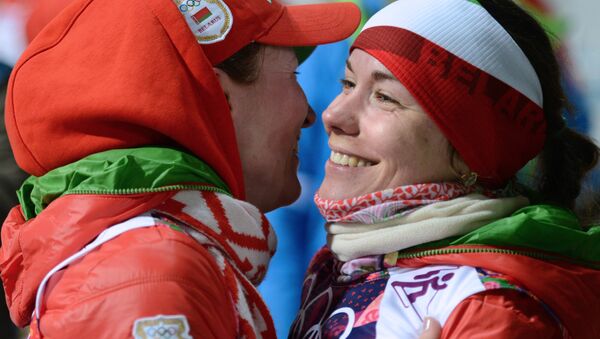Слева направо: Дарья Домрачева и Надежда Скардино - Sputnik Беларусь