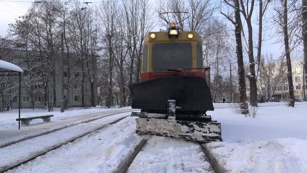 Cнегаўборачны трамвай – рэпартаж з кабіны вадзіцеля - Sputnik Беларусь