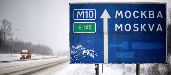 Многодневная пробка на федеральной трассе М-10 Россия - Sputnik Беларусь
