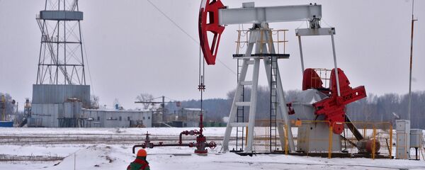 Работает скважина в Угольском месторождении - Sputnik Беларусь