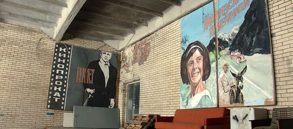 Киноафиши к советским фильмам в Минске Киноафиши к советским фильмам в Минске - Sputnik Беларусь