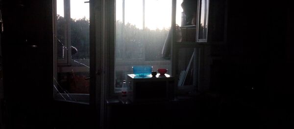 Разбитые окна в Квартире Середы - Sputnik Беларусь