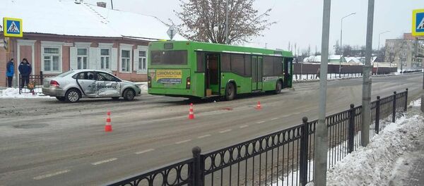 ДТП с участием пассажирского автобуса в Пинске ДТП с участием пассажирского автобуса в Пинске - Sputnik Беларусь