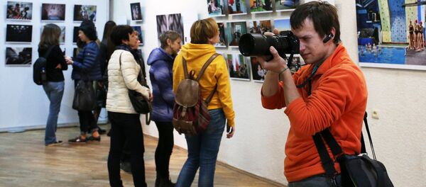 Выстава работ пераможцаў конкурсу імя Сценіна Выстава работ пераможцаў конкурсу імя Сценіна - Sputnik Беларусь