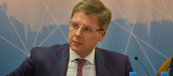 Мэр Риги Нил Ушаков на пресс-конференции в Минске Мэр Риги Нил Ушаков на пресс-конференции в Минске - Sputnik Беларусь
