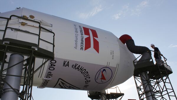 Вывоз ракеты с кластером космических аппаратов, среди которых и белорусский спутник БКА на стартовый комплекс космодрома Байконур - Sputnik Беларусь