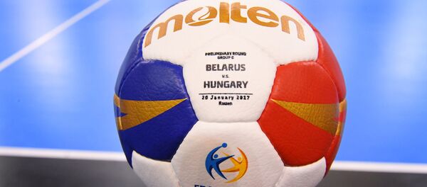 Гандбольный мяч на матче Беларусь - Венгрия Гандбольный мяч на матче Беларусь - Венгрия - Sputnik Беларусь