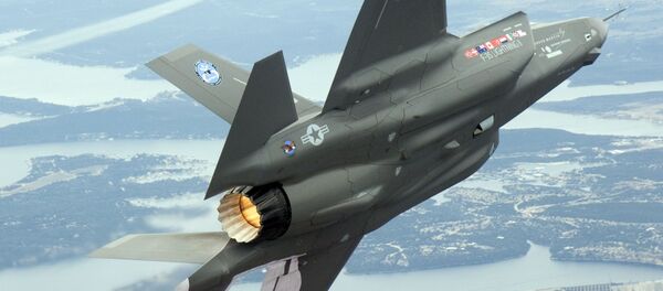 Истребитель F-35 в небе - Sputnik Беларусь