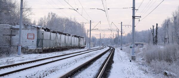 Железная дорога зимой, архивное фото Железная дорога зимой, архивное фото - Sputnik Беларусь