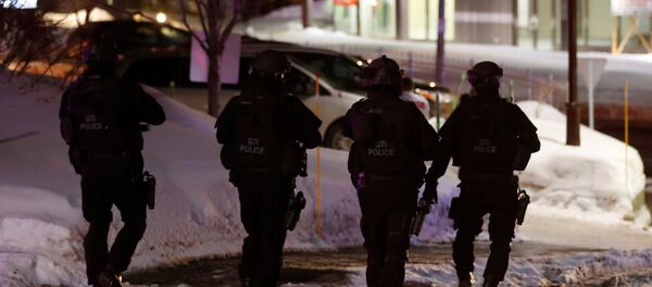 Канадская полиция возле мечети, где произошло нападение - Sputnik Беларусь