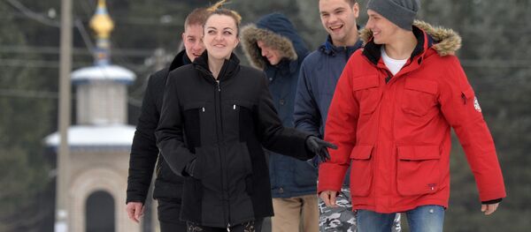 Ребята признаются, что долго не хотели замечать своих проблем, но сейчас верят - все в их жизни будет хорошо - Sputnik Беларусь