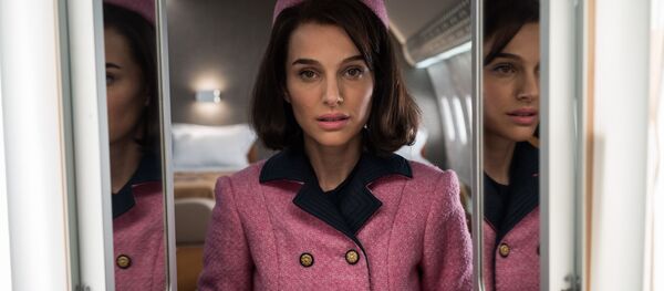 Натали Портман в роди Жаклин Кеннеди в фильме Джеки Натали Портман в роди Жаклин Кеннеди в фильме Джеки - Sputnik Беларусь