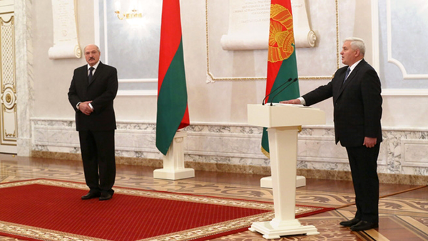 Президент привел к присяге судью Конституционного Суда Республики Беларусь Виктора Рябцева - Sputnik Беларусь