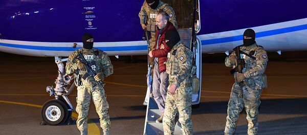 Блогер Александр Лапшин экстрадирован в Азербайджан - Sputnik Беларусь