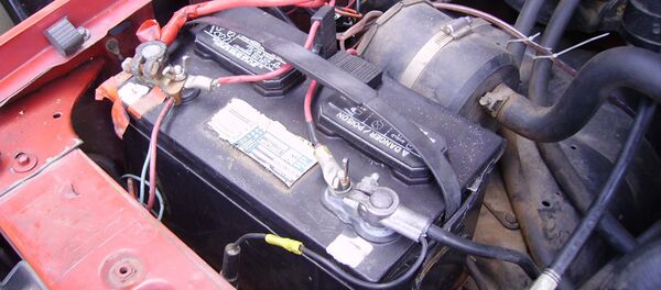 Автомобильный аккумулятор, архивное фото - Sputnik Беларусь