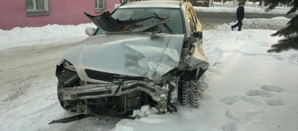 Разбитая в ДТП в Гомеле машина - Sputnik Беларусь