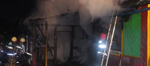 Пожар в деревне Вендорож Пожар в деревне Вендорож - Sputnik Беларусь