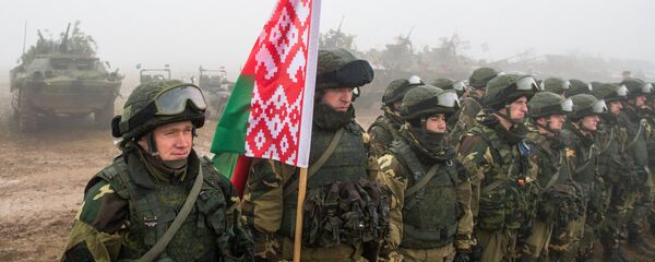 Учения ВДВ Беларуси, архивное фото - Sputnik Беларусь