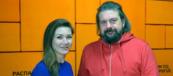 Ведущий радио Sputnik Александр Кривошеев и продюсер радио Светлана Владимирова - Sputnik Беларусь