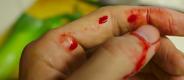 Женщина с ножом, архивное фото - Sputnik Беларусь