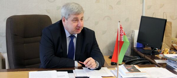 Дэкан гістарычнага факультэта БДУ Аляксандр Каханоўскі Дэкан гістарычнага факультэта БДУ Аляксандр Каханоўскі - Sputnik Беларусь
