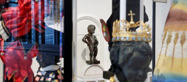 Manneken Pis (писающий мальчик) символ Брюсселя - Sputnik Беларусь