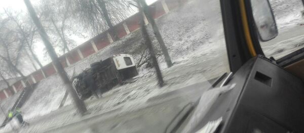 Перевернувшаяся маршрутка - Sputnik Беларусь