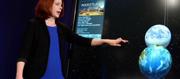 Астроном из Института исследований космоса с помощью космического телескопа в Балтиморе Николь Льюис - Sputnik Беларусь