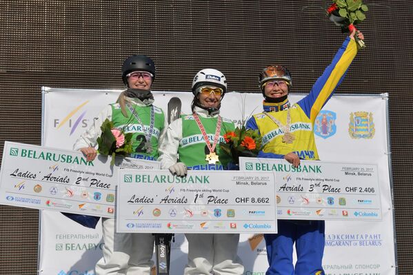 Победительницы этапа Кубка мира по фристайлу в Раубичах - Sputnik Беларусь