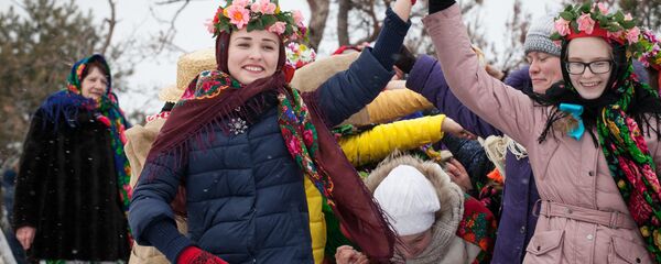 Зимние гулянья, архивное фото - Sputnik Беларусь