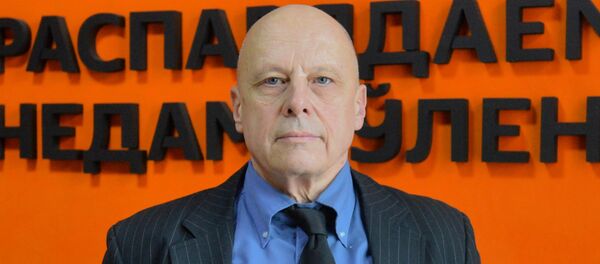 Профессор исторического факультета БГУ, доктор исторических наук Александр Гужаловский Профессор исторического факультета БГУ, доктор исторических наук Александр Гужаловский - Sputnik Беларусь