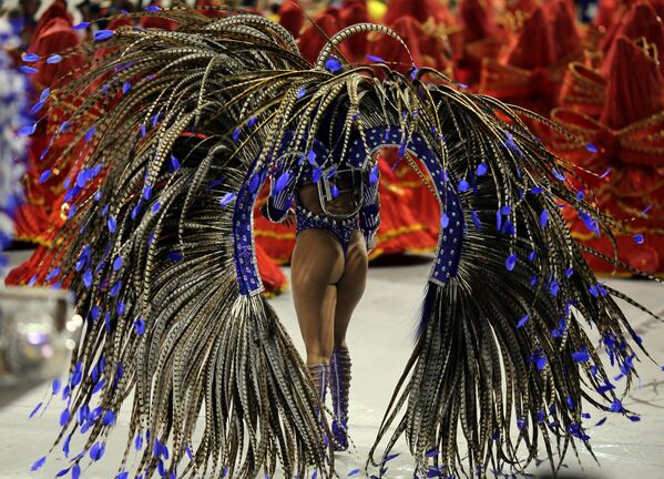 Как купить карнавальный костюм в Бразилии