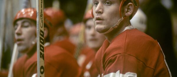 Хоккеист Владимир Петров - Sputnik Беларусь