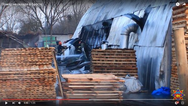 Пожар на складе в Бресте - Sputnik Беларусь