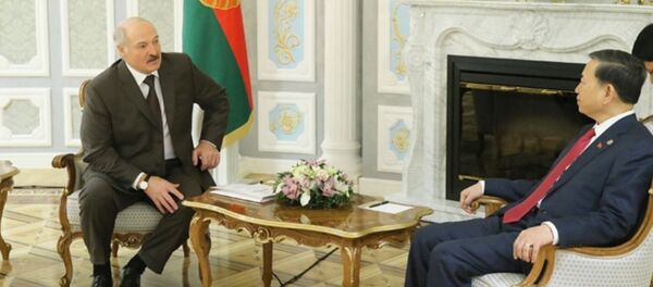 Встреча президента Беларуси Александра Лукашенко с министром общественной безопасности Вьетнама Встреча президента Беларуси Александра Лукашенко с министром общественной безопасности Вьетнама - Sputnik Беларусь