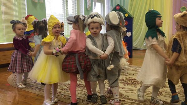 А ты кто:  утренники к 8 марта проходят в детских садах - Sputnik Беларусь